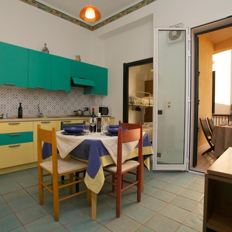 Fly Home Sicily - Appartamento con 2 Camere da Letto e Vista Mare - 8