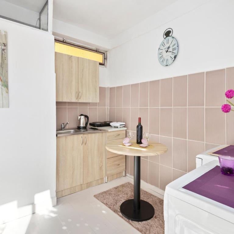 Apartments Casa Mia - Porodični Apartman s 2 Spavaće Sobe i Terasom - 8