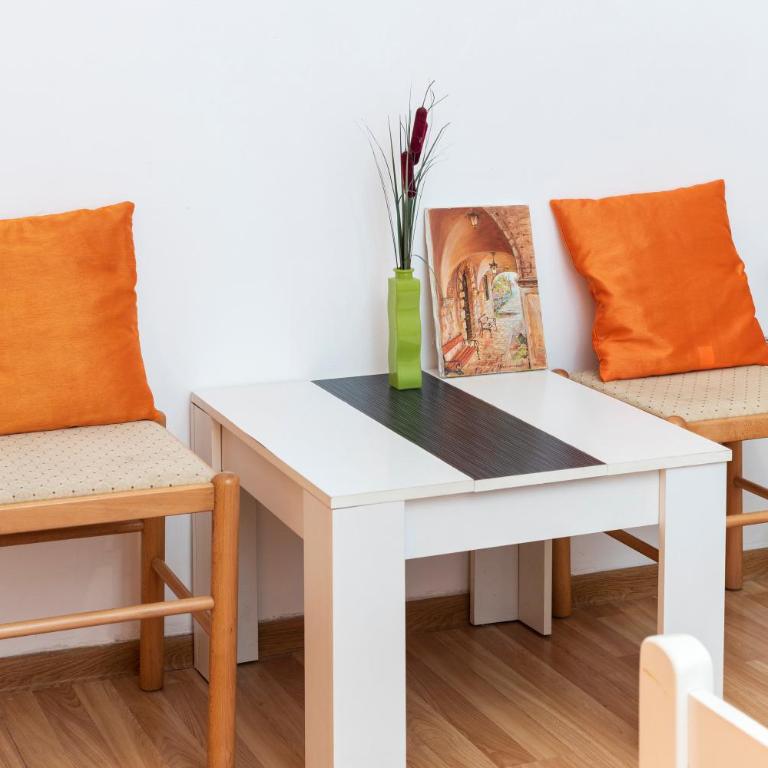 Apartments Casa Mia - Family Two-Bedroom Apartment with Terrace - 17