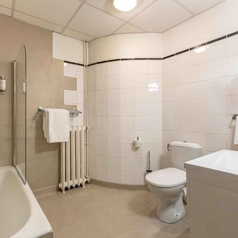 Splendid Hôtel - Habitación Triple Estándar - 10