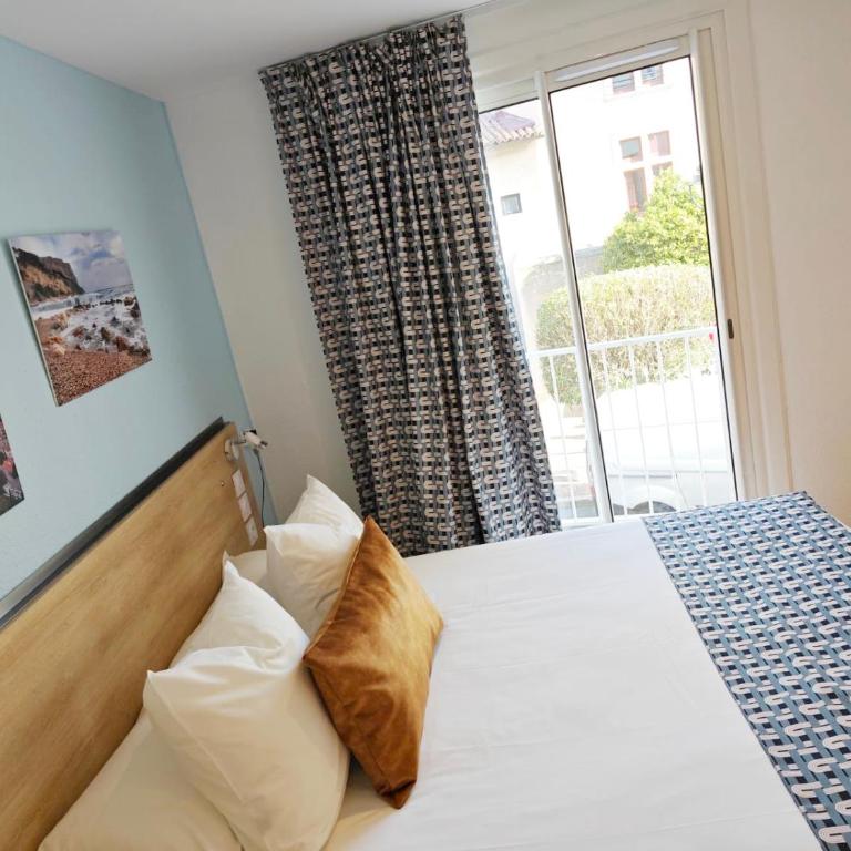 HOTEL DES CALANQUES Port de Cassis - Chambre Double avec Balcon - 6