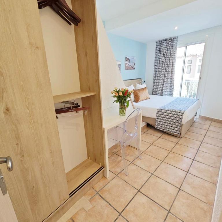 HOTEL DES CALANQUES Port de Cassis - Chambre Double avec Balcon - 9