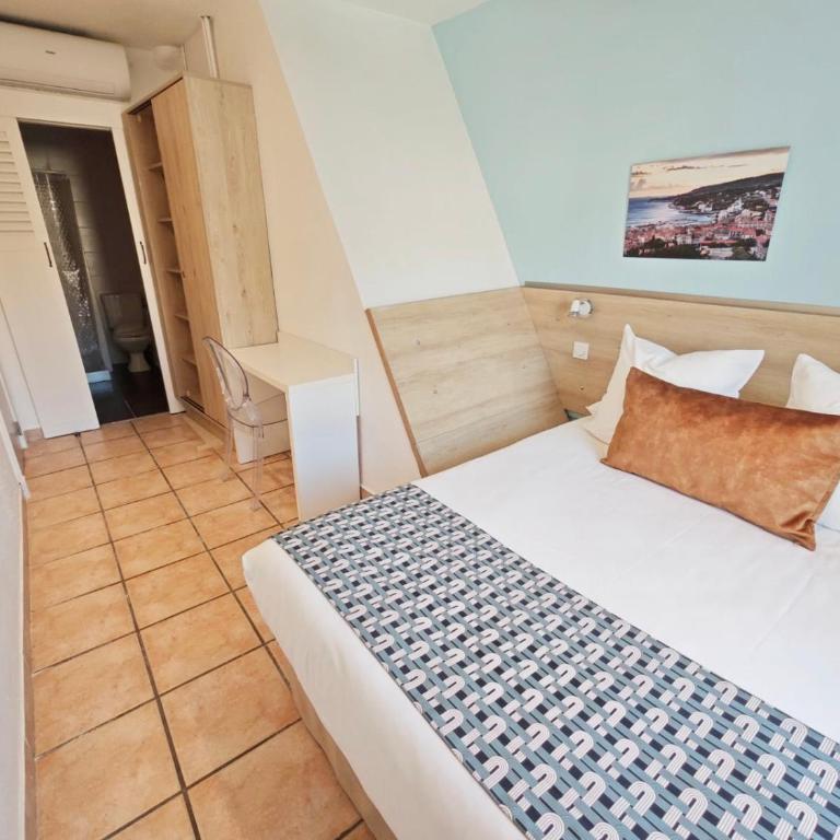 HOTEL DES CALANQUES Port de Cassis - Chambre Double avec Balcon - 10