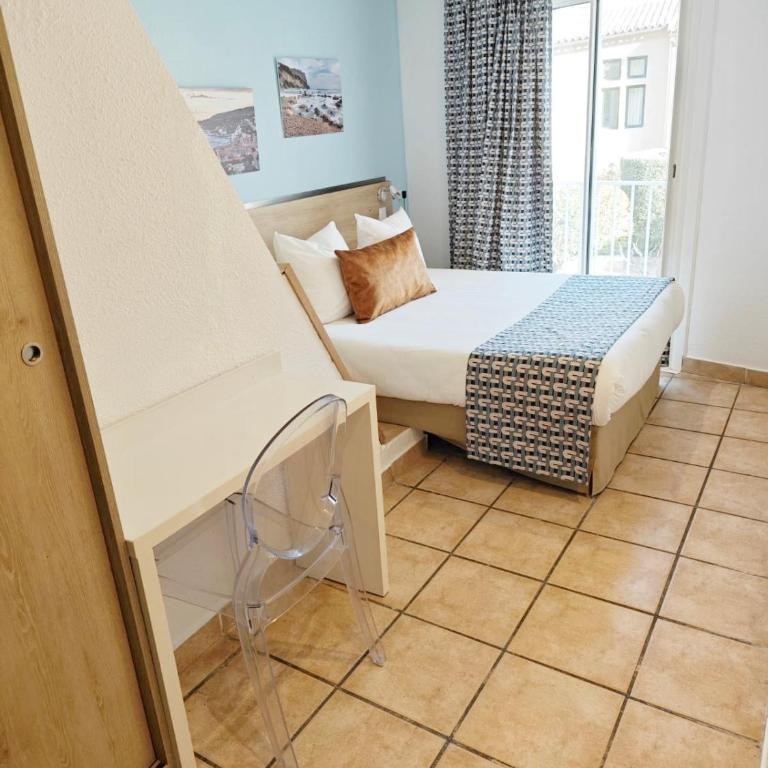 HOTEL DES CALANQUES Port de Cassis - Chambre Double avec Balcon - 11