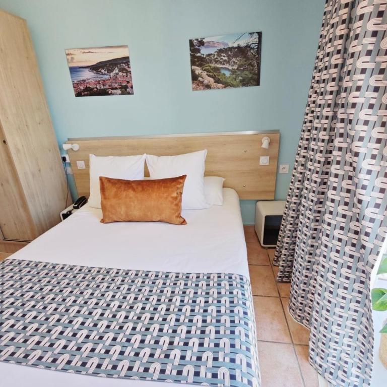 HOTEL DES CALANQUES Port de Cassis - Chambre Double avec Balcon - 14