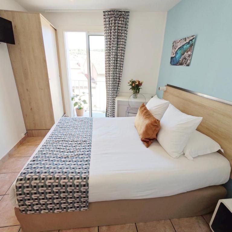 HOTEL DES CALANQUES Port de Cassis - Chambre Double avec Balcon - 16