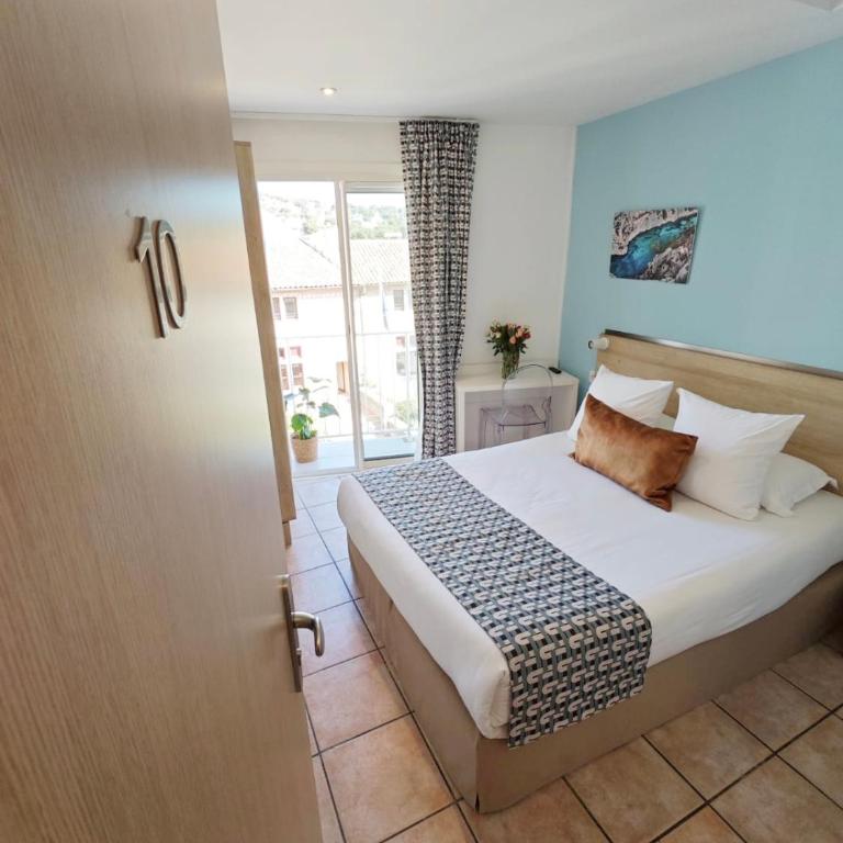 HOTEL DES CALANQUES Port de Cassis - Chambre Double avec Balcon - 17