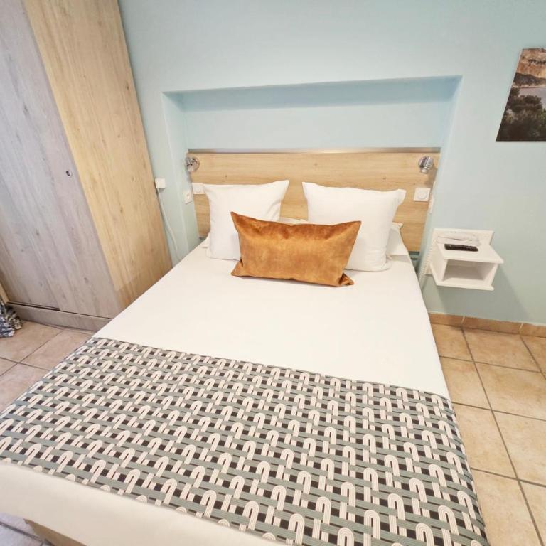 HOTEL DES CALANQUES Port de Cassis - Chambre Double avec Balcon - 22