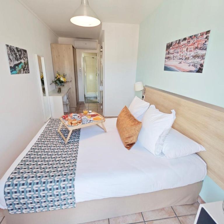 HOTEL DES CALANQUES Port de Cassis - Chambre Double avec Terrasse - 8