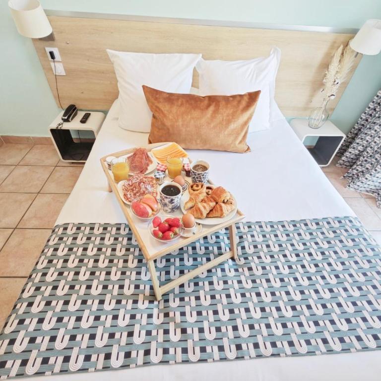 HOTEL DES CALANQUES Port de Cassis - Chambre Double avec Terrasse - 9