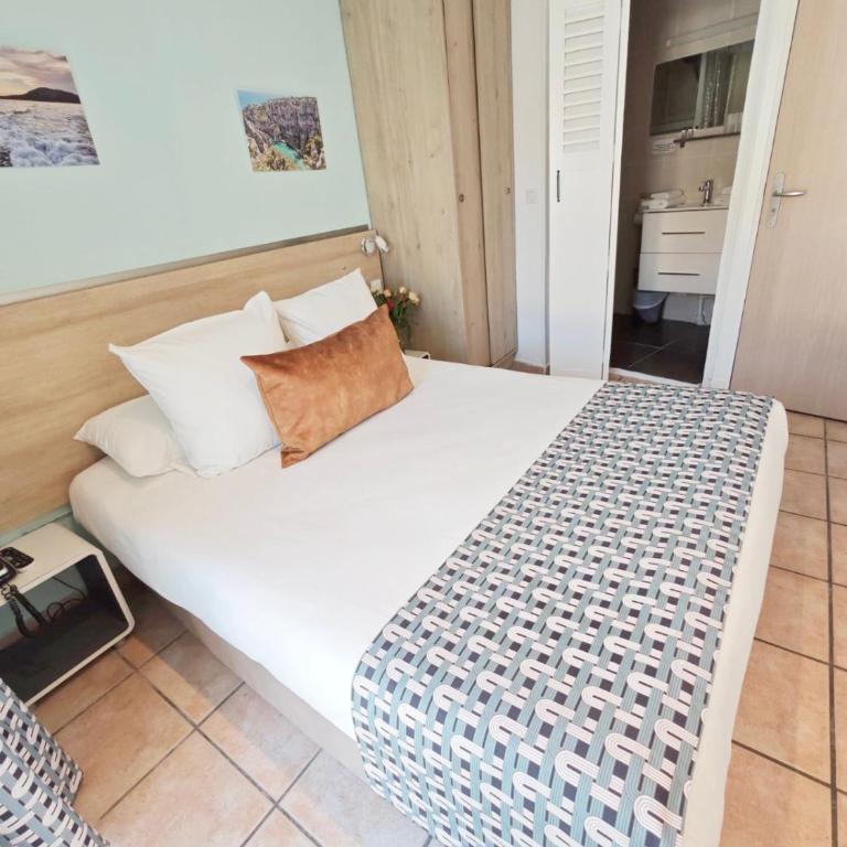 HOTEL DES CALANQUES Port de Cassis - Chambre Double - Vue sur Jardin - 3
