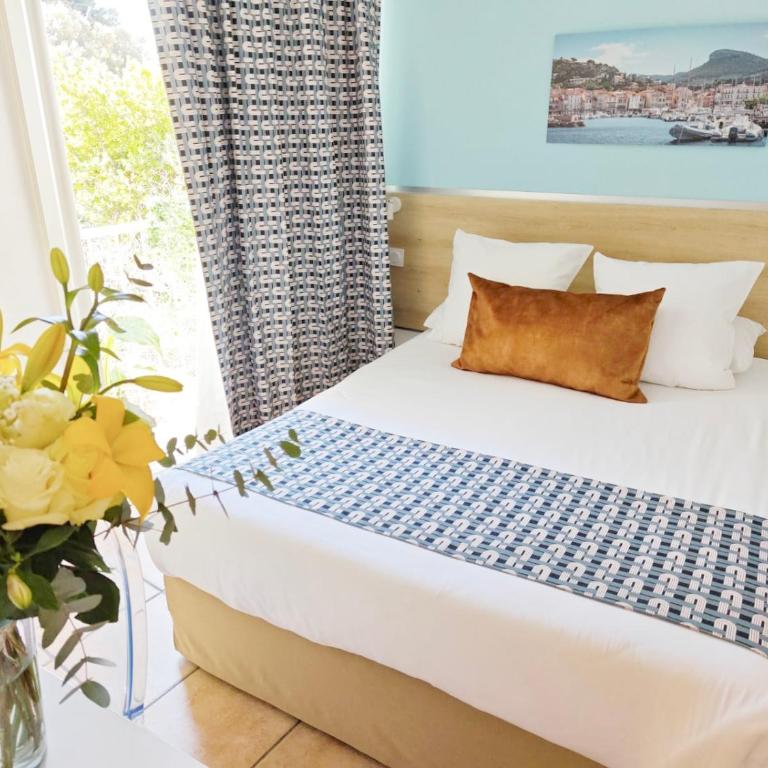 HOTEL DES CALANQUES Port de Cassis - Chambre Double - Vue sur Jardin - 9