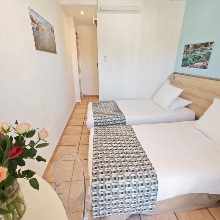 HOTEL DES CALANQUES Port de Cassis - Chambre Lits Jumeaux - 6