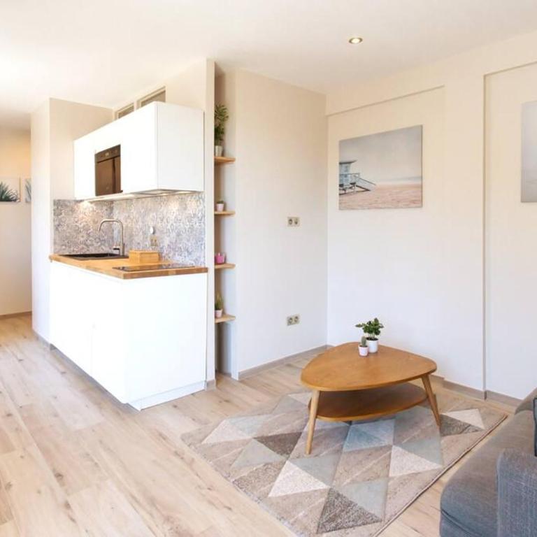 L36 Sea view terrace 10min walking to sea/Parking & AC - Appartement 1 Chambre - 7