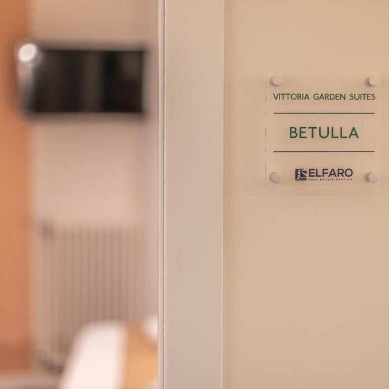 Vittoria Garden Suites - Camera Quadrupla con Bagno Privato - 2