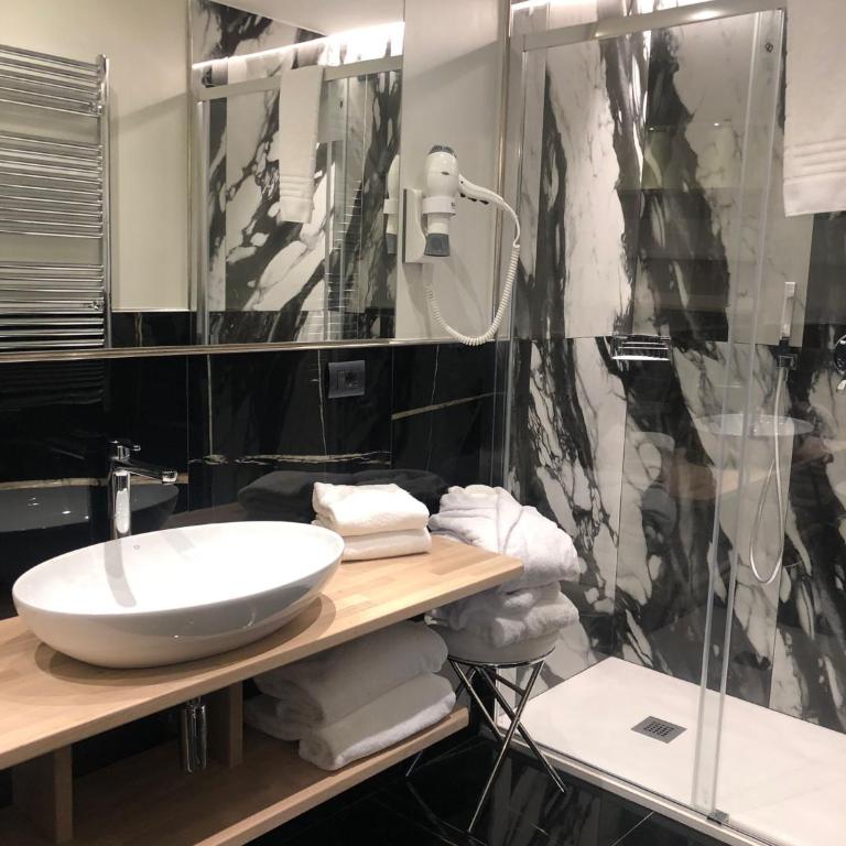 Hotel Jolanda - Junior Suite - 11