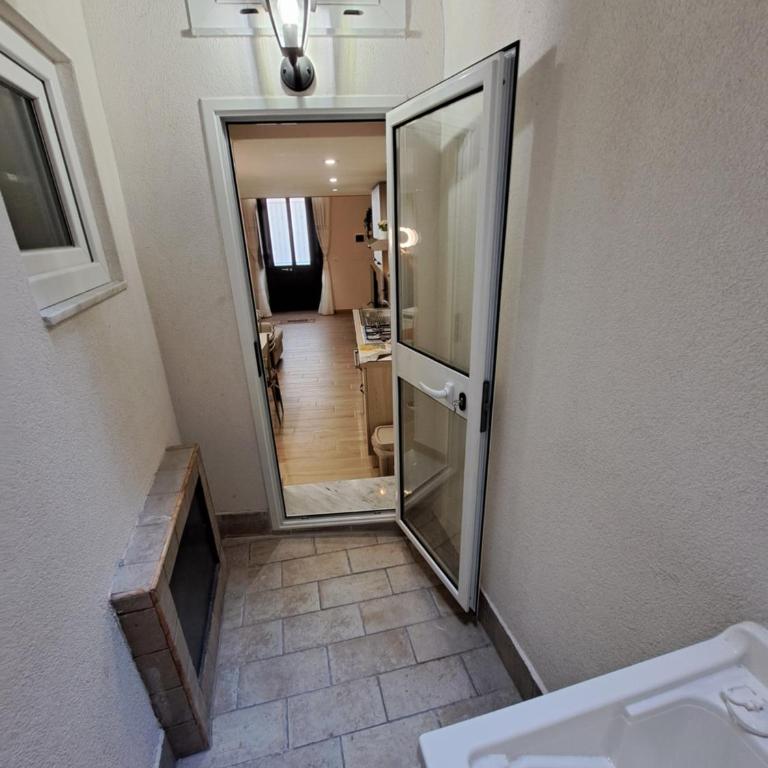 Privitera Home - One-Bedroom House - 18