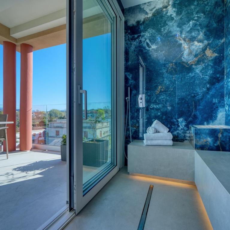 Palazzo della Scala Hotel - Luxury Suites & Spa - Suite with Turkish Bath and Balcony - 4