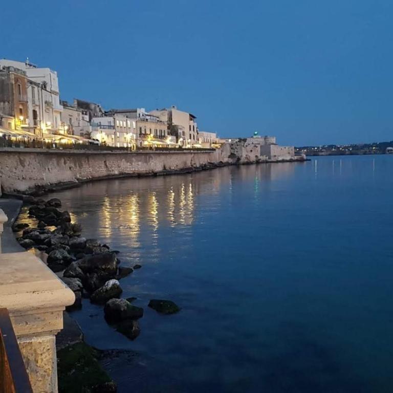 Ortigia Porta del Mare - Appartamento con 2 Camere da Letto - 24