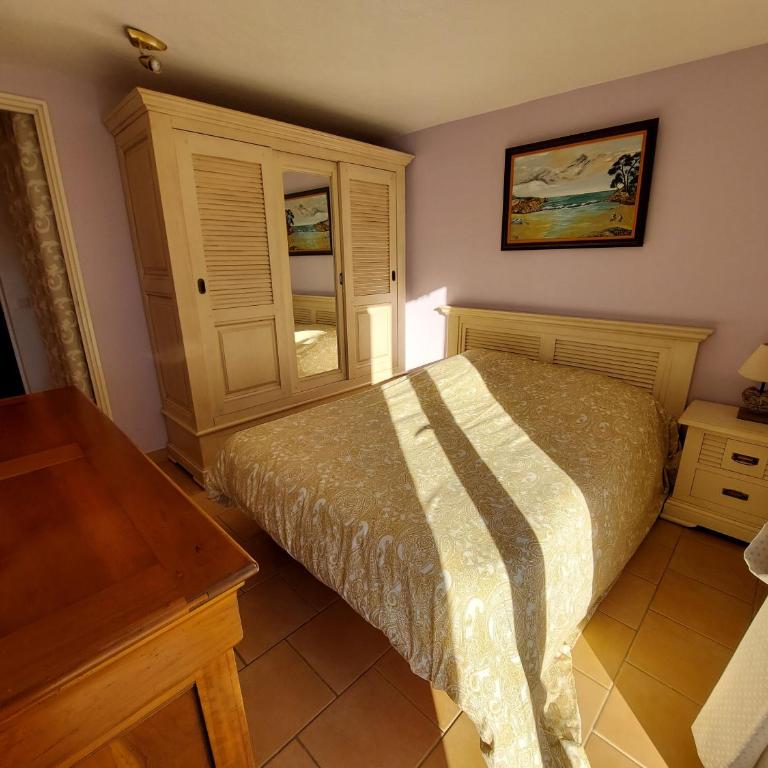 Gîte LES PINS climatisé piscine jardin parking - Maison 2 Chambres - 2