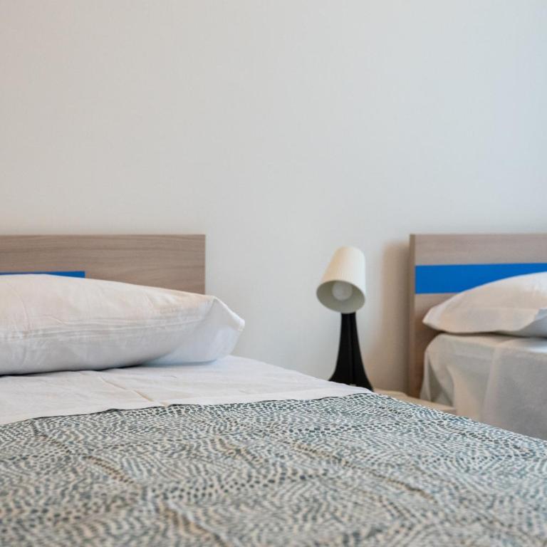Cortile dei Giusti - Combo Guesthouse - Triple Room with Private Bathroom - 3