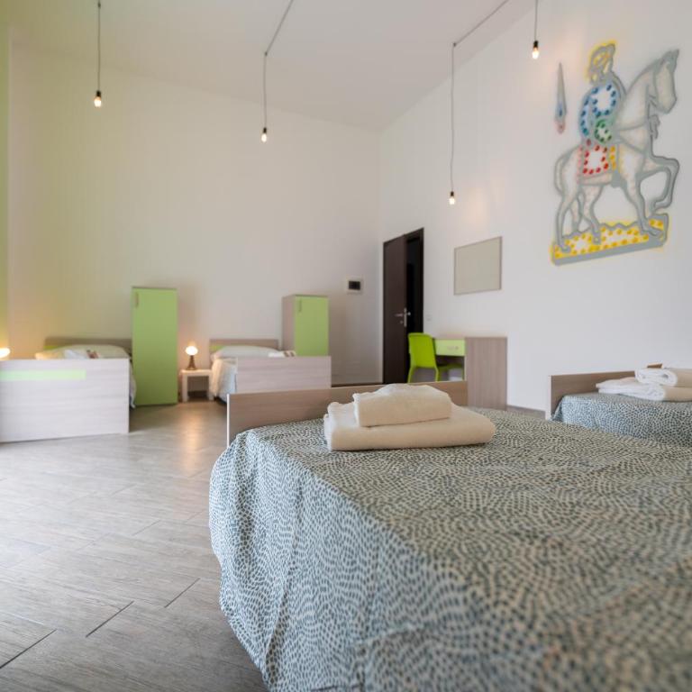 Cortile dei Giusti - Combo Guesthouse - Bed in 4-Bed Mixed Dormitory Room - 2