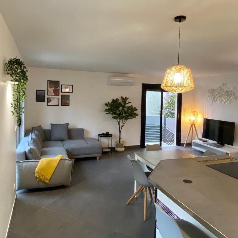 BARCARESA-Villa Flamants Roses - Villa 3 Chambres - 4