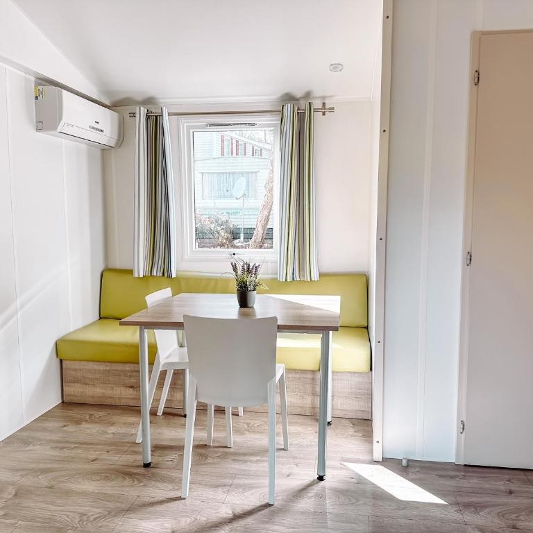 3 bedroom Chalets Camping Leï Suves - JoyCasa - Chalet 3 Chambres - 2