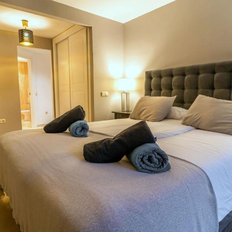 Stunning modern holiday Home Los Jardines de Santa Maria Golf, Elviria, Marbella - Two-Bedroom Apartment - 22