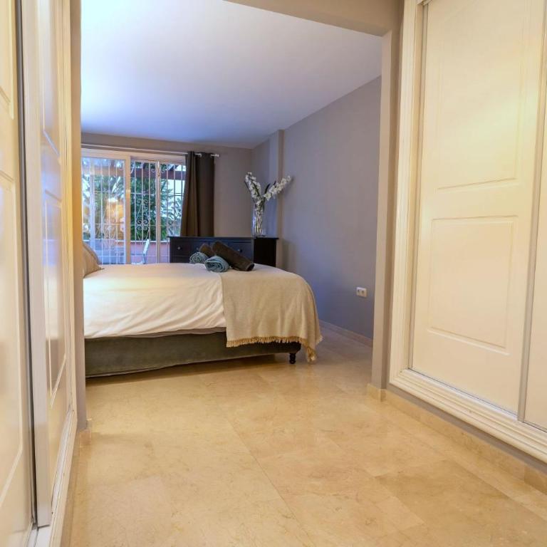 Stunning modern holiday Home Los Jardines de Santa Maria Golf, Elviria, Marbella - Two-Bedroom Apartment - 31