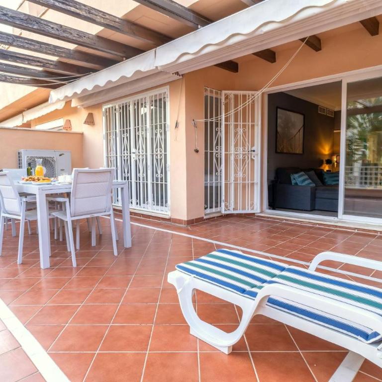 Stunning modern holiday Home Los Jardines de Santa Maria Golf, Elviria, Marbella - Two-Bedroom Apartment - 33