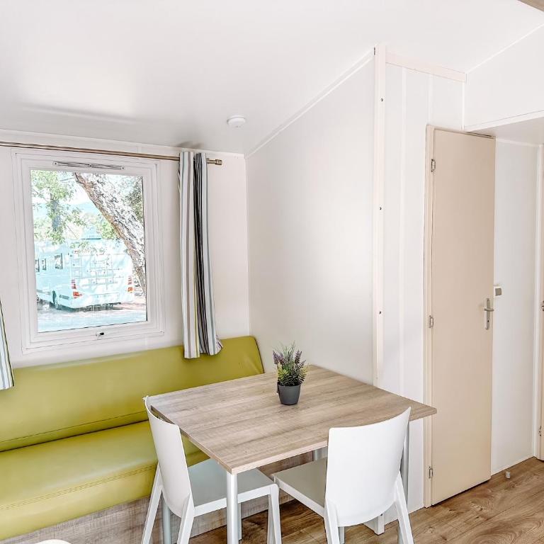 3 bedroom Chalets Camping Leï Suves - JoyCasa - Chalet 3 Chambres - 11