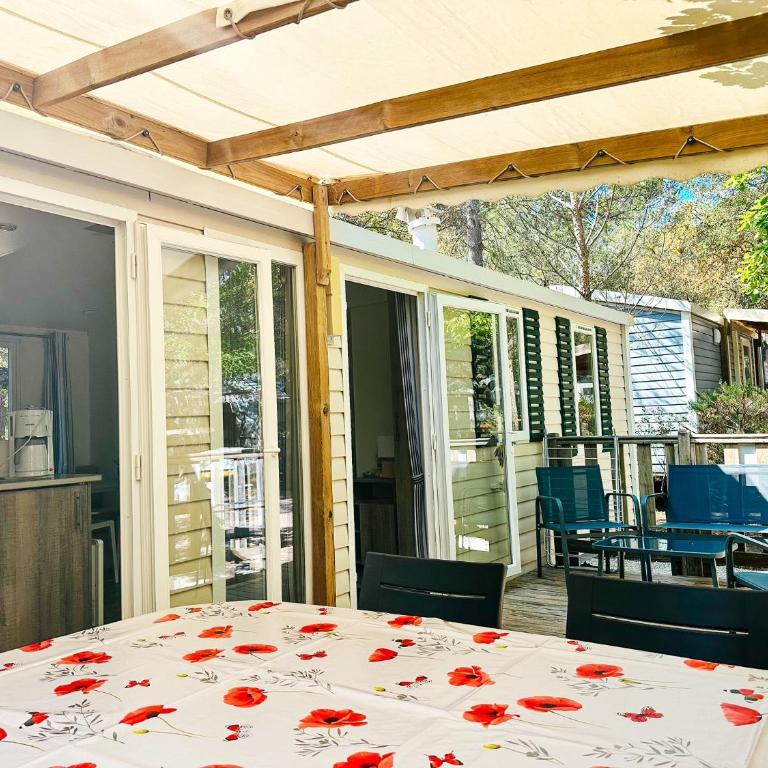 3 bedroom Chalets Camping Leï Suves - JoyCasa - Chalet 3 Chambres - 5