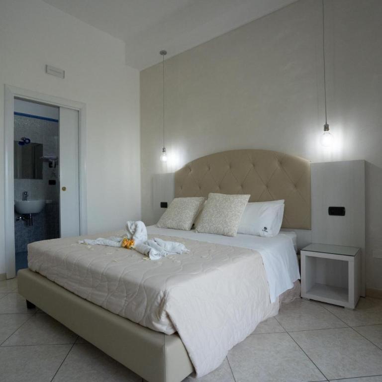 B&B Il Gabbiano - Camera Matrimoniale con Balcone e Vista Mare - 8