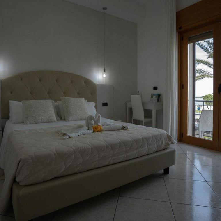 B&B Il Gabbiano - Camera Matrimoniale con Balcone e Vista Mare - 3