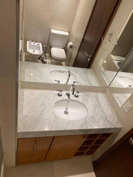 Departamento para 4 personas, con cochera, a metros del centro de la ciudad - One-Bedroom Apartment - 16