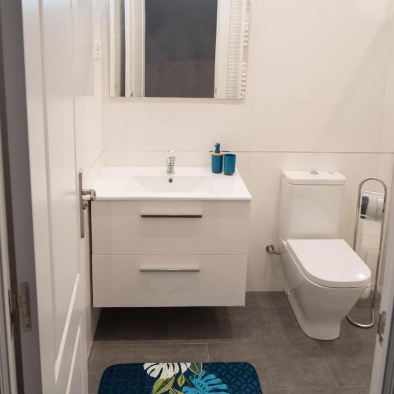 Ok Bilbao - Three-Bedroom Apartment - 14