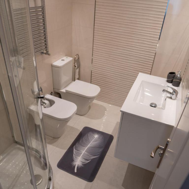 Ok Bilbao - Three-Bedroom Apartment - 15