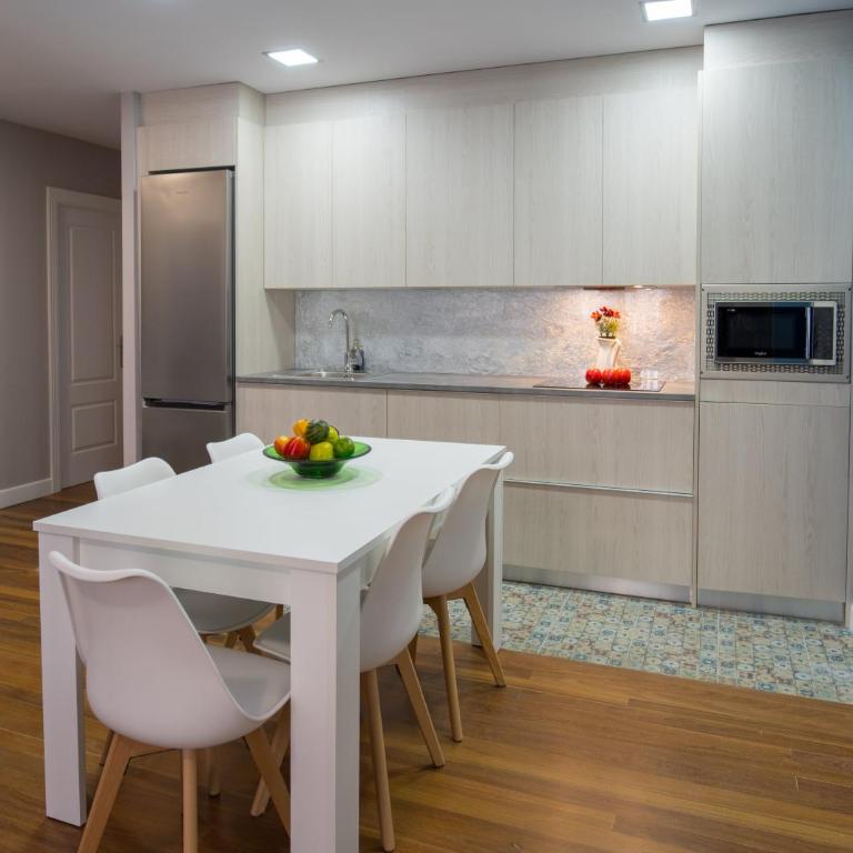 Ok Bilbao - Three-Bedroom Apartment - 17