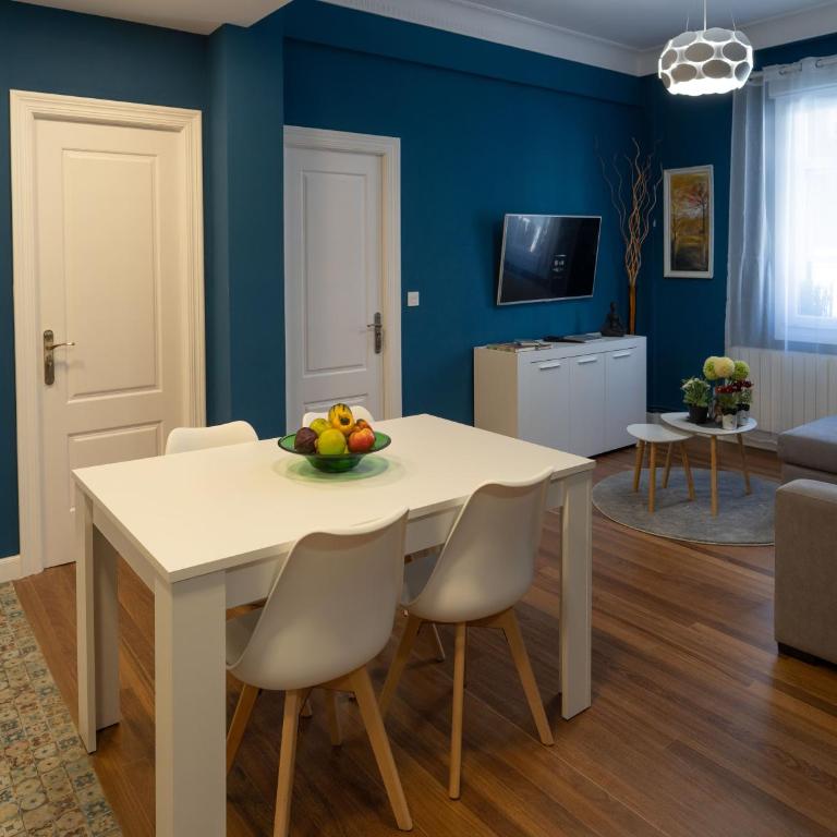 Ok Bilbao - Three-Bedroom Apartment - 22