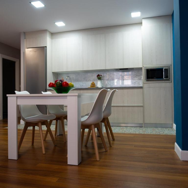 Ok Bilbao - Three-Bedroom Apartment - 35