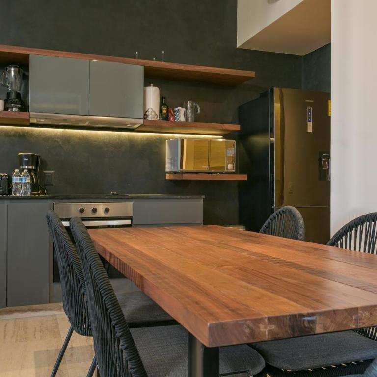 Ceren Luxury Apartments at Fifth Avenue by Spot Rentals - Apartment with Balcony - 4
