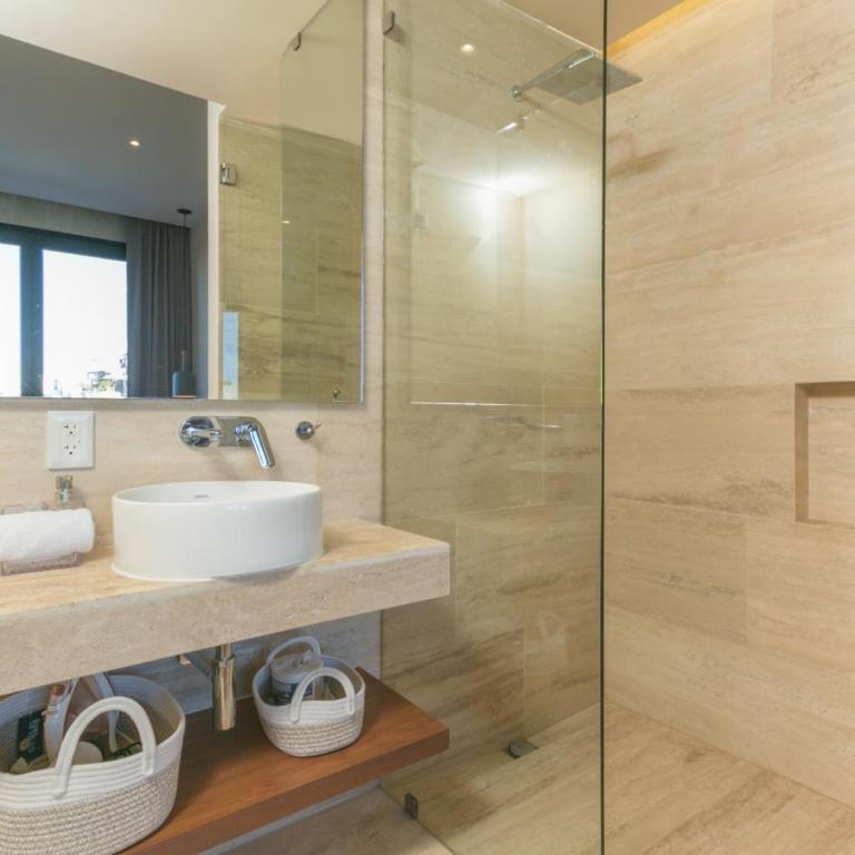 Ceren Luxury Apartments at Fifth Avenue by Spot Rentals - Apartment with Balcony - 10