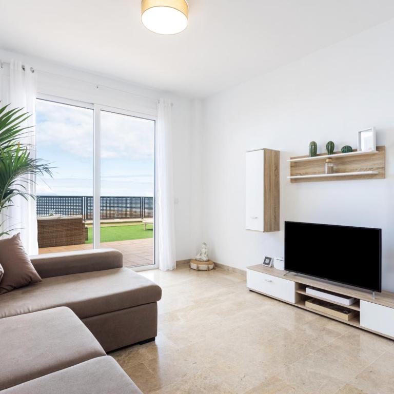 Propiedad nueva con piscina, seguridad privada y vista al océano en Tenerife - ES-279-9 - Bungalow - 3
