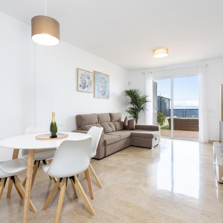Propiedad nueva con piscina, seguridad privada y vista al océano en Tenerife - ES-279-9 - Bungalow - 14