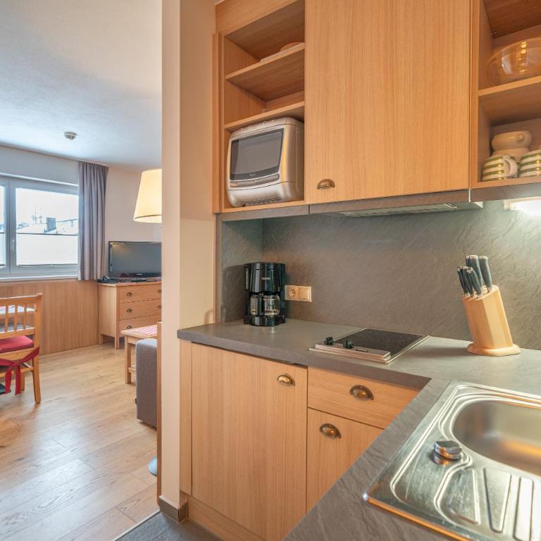 Hotel Enzian & Apartmenthotel Johannes - Suite mit 1 Schlafzimmer - 2