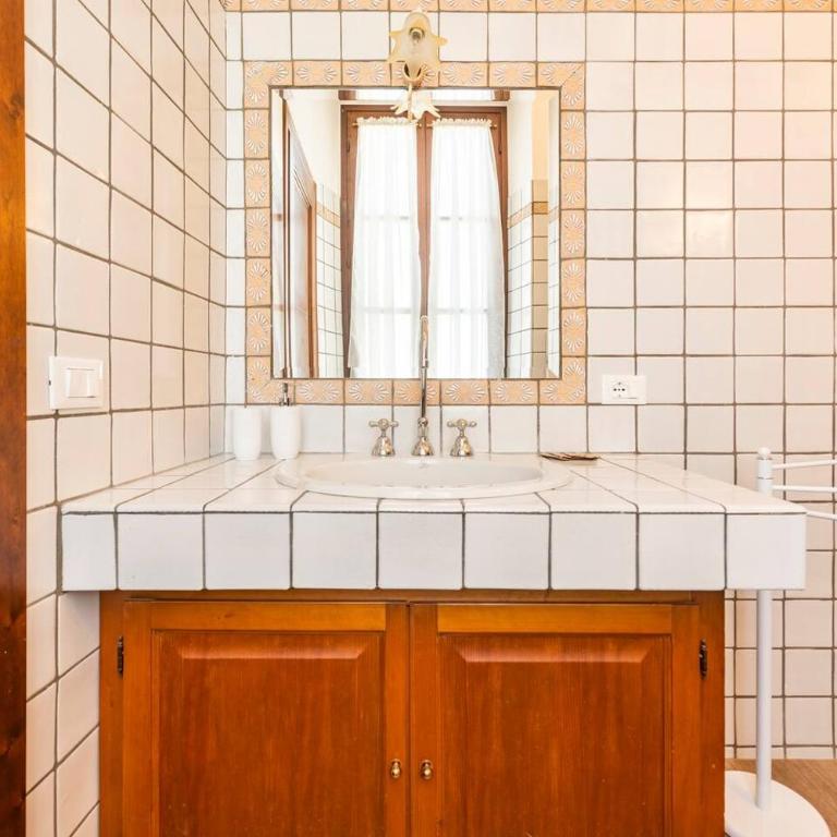 "La Cascina" Bed & Breakfast - Quadruple Room with Private Bathroom - 17