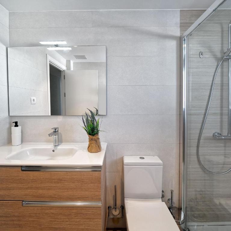 Maspalomas Beach Point - Three-Bedroom House - 27