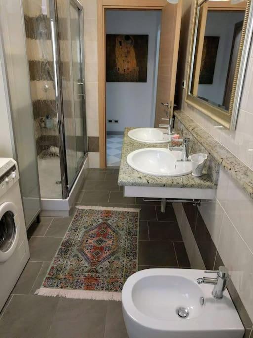 In centro a Trieste - Appartamento con 2 Camere da Letto - 8