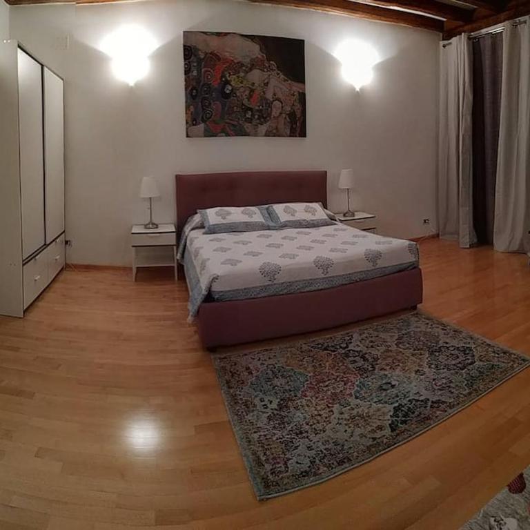 In centro a Trieste - Appartamento con 2 Camere da Letto - 14
